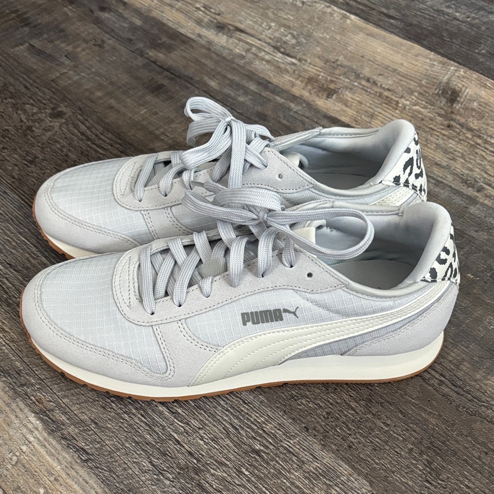 Puma Light Gray and White Patterned Sneakers